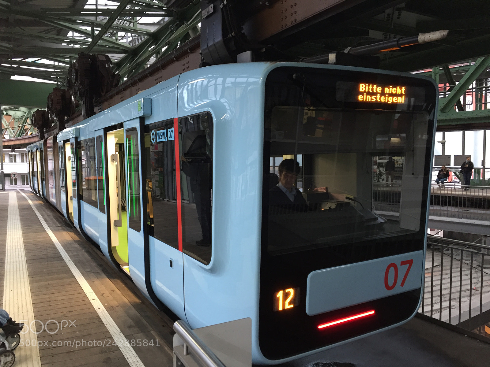 Apple iPhone 6 sample photo. Wuppertal schwebebahn photography