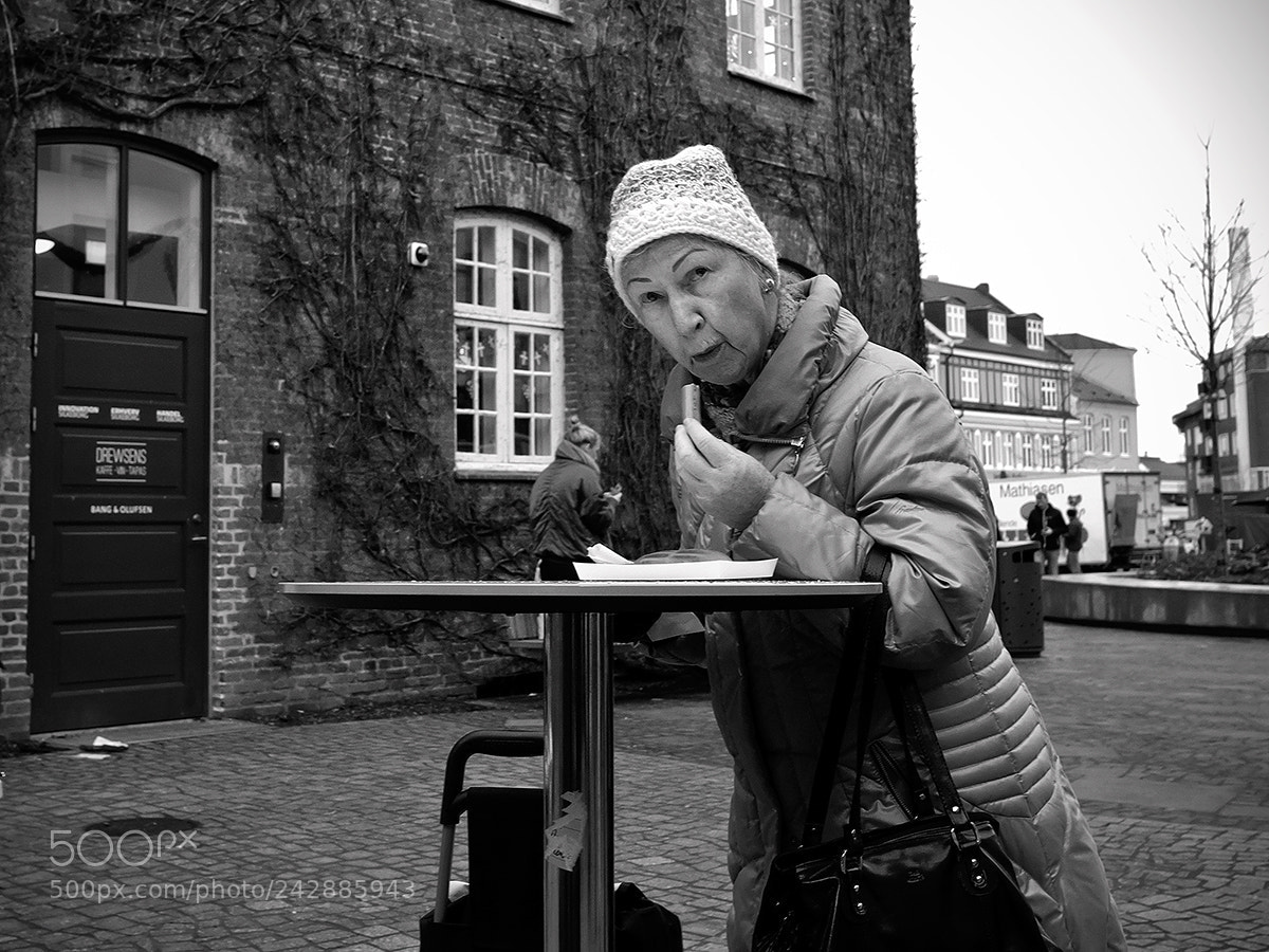 Fujifilm X-Pro2 sample photo. Lunching out 2 photography