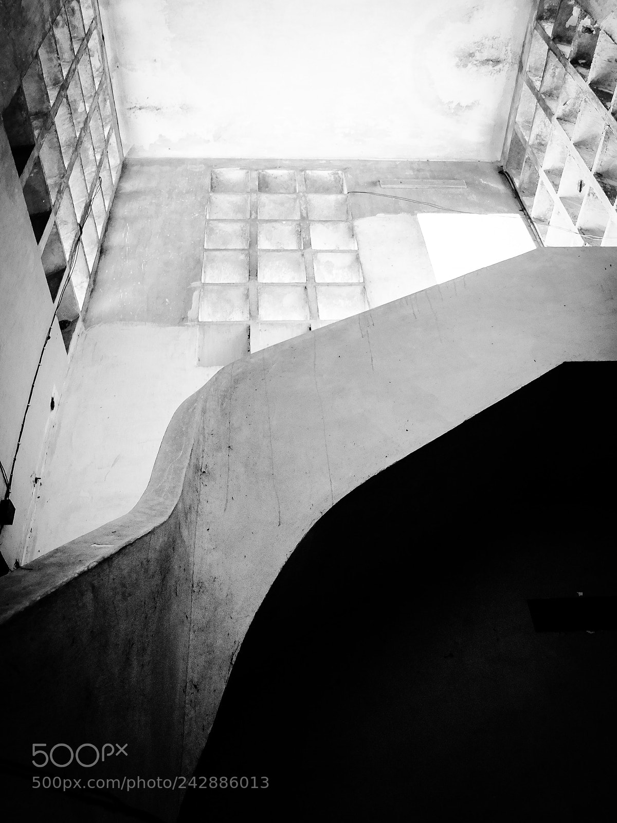 Fujifilm X10 sample photo. Looking up stairs photography
