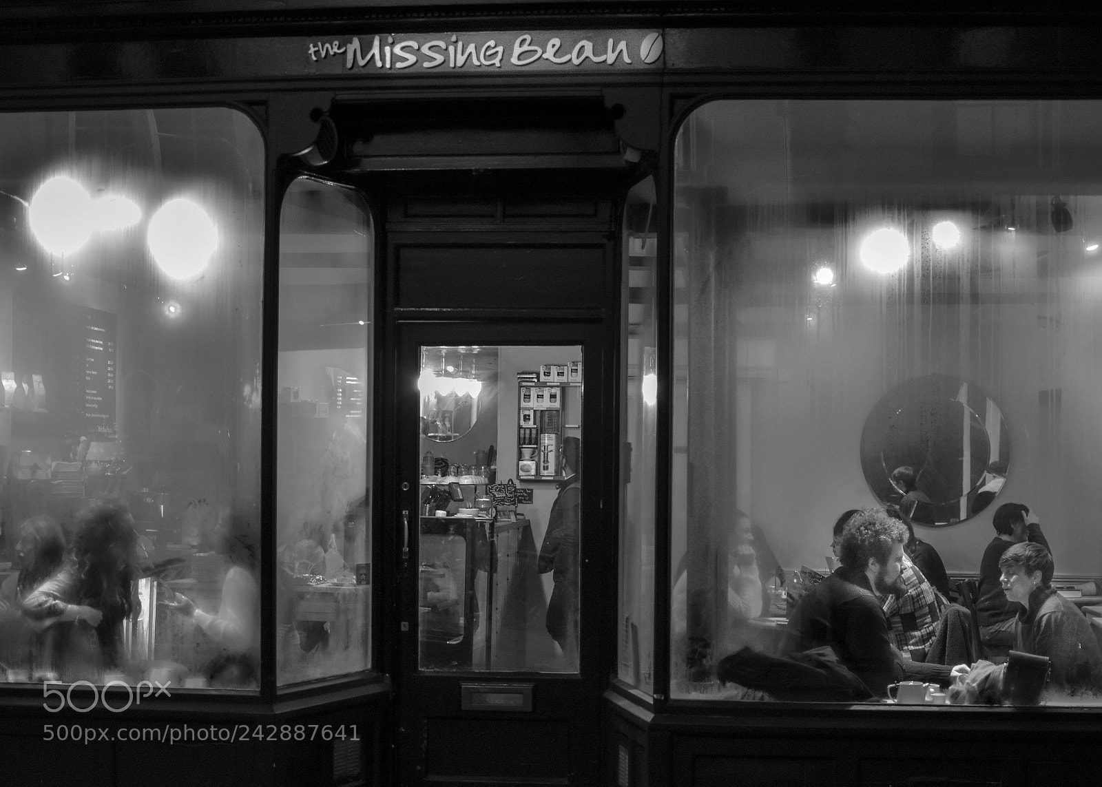 Nikon D5600 sample photo. Cafe culture photography