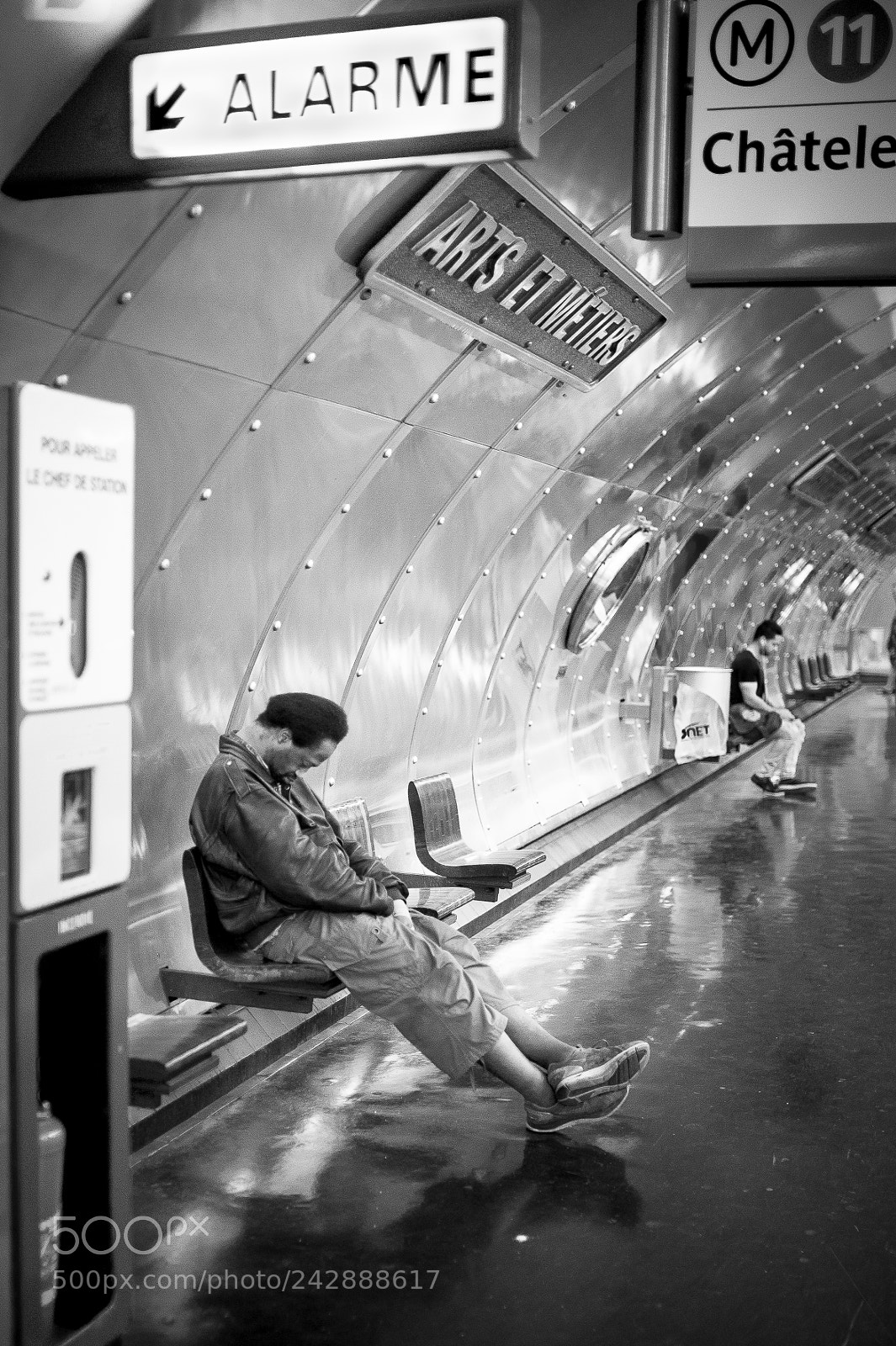 Nikon Df sample photo. Emergency - parisbside photography