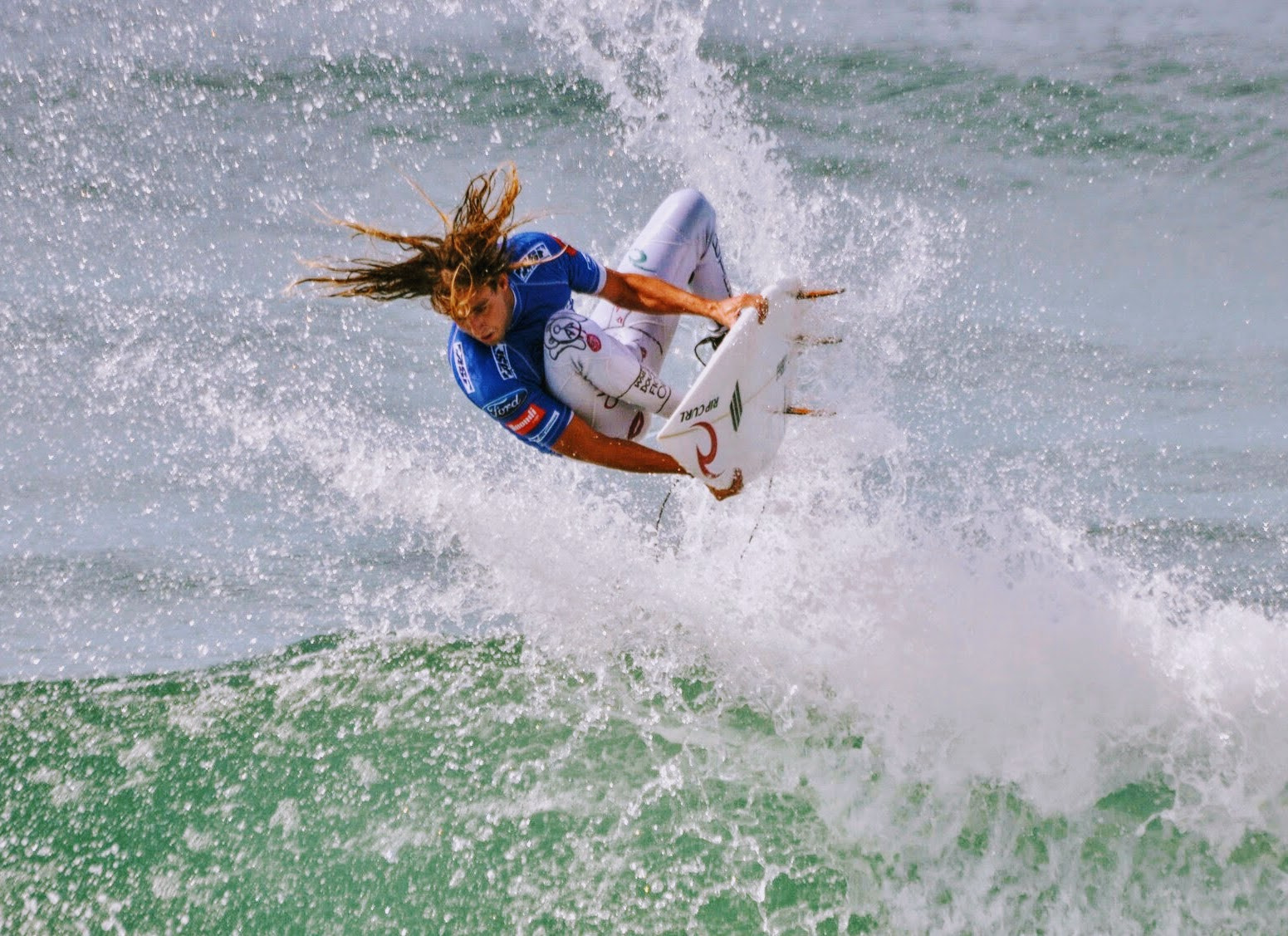 Sigma 70-300mm F4-5.6 APO DG Macro sample photo. Fly in the wave! photography