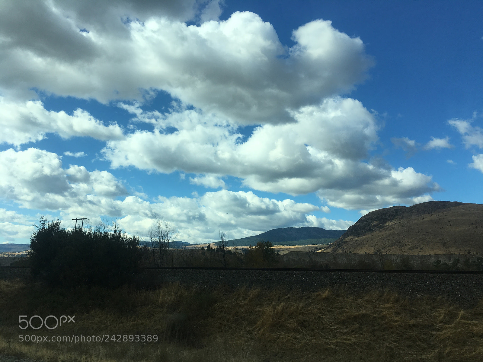 Apple iPhone 6s sample photo. Follow the clouds photography