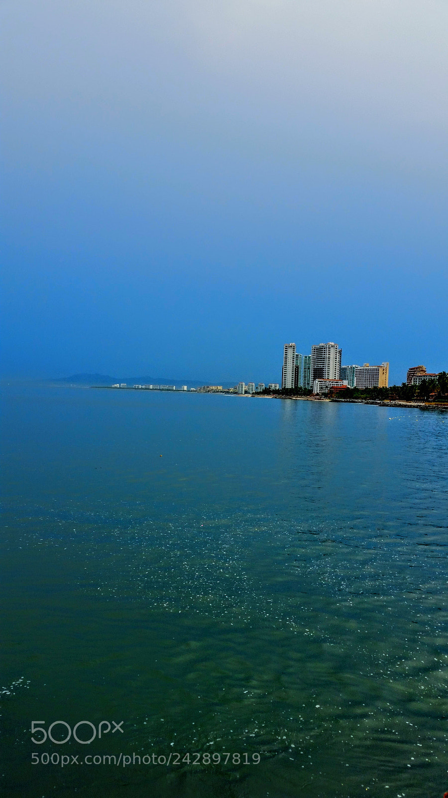 Samsung Galaxy S5 sample photo. Emerald color, dreamy color photography