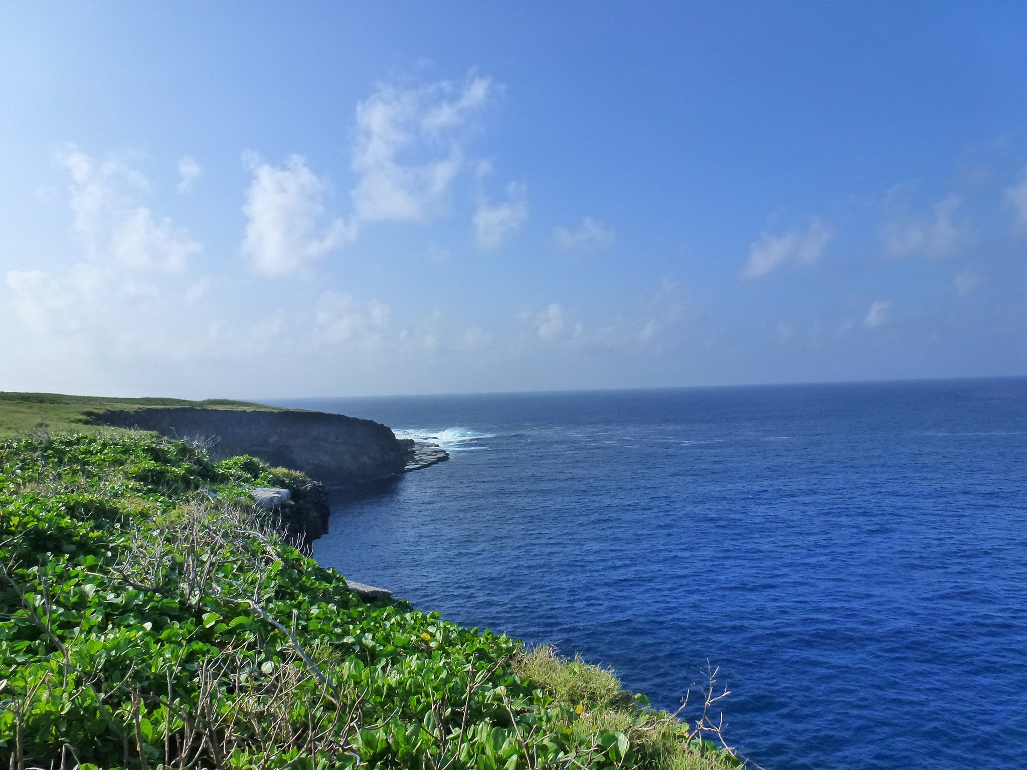 Leica V-Lux 30 / Panasonic Lumix DMC-TZ22 sample photo. Saipan coast photography