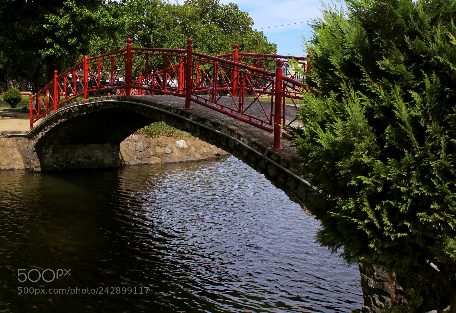 Canon EOS 1100D (EOS Rebel T3 / EOS Kiss X50) sample photo. Under the bridge photography