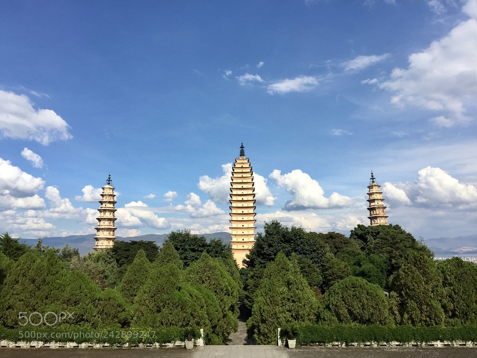 Apple iPhone 6 Plus sample photo. Dali three pagodas photography