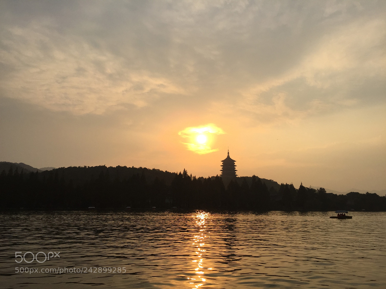 Apple iPhone 6 Plus sample photo. West lake photography