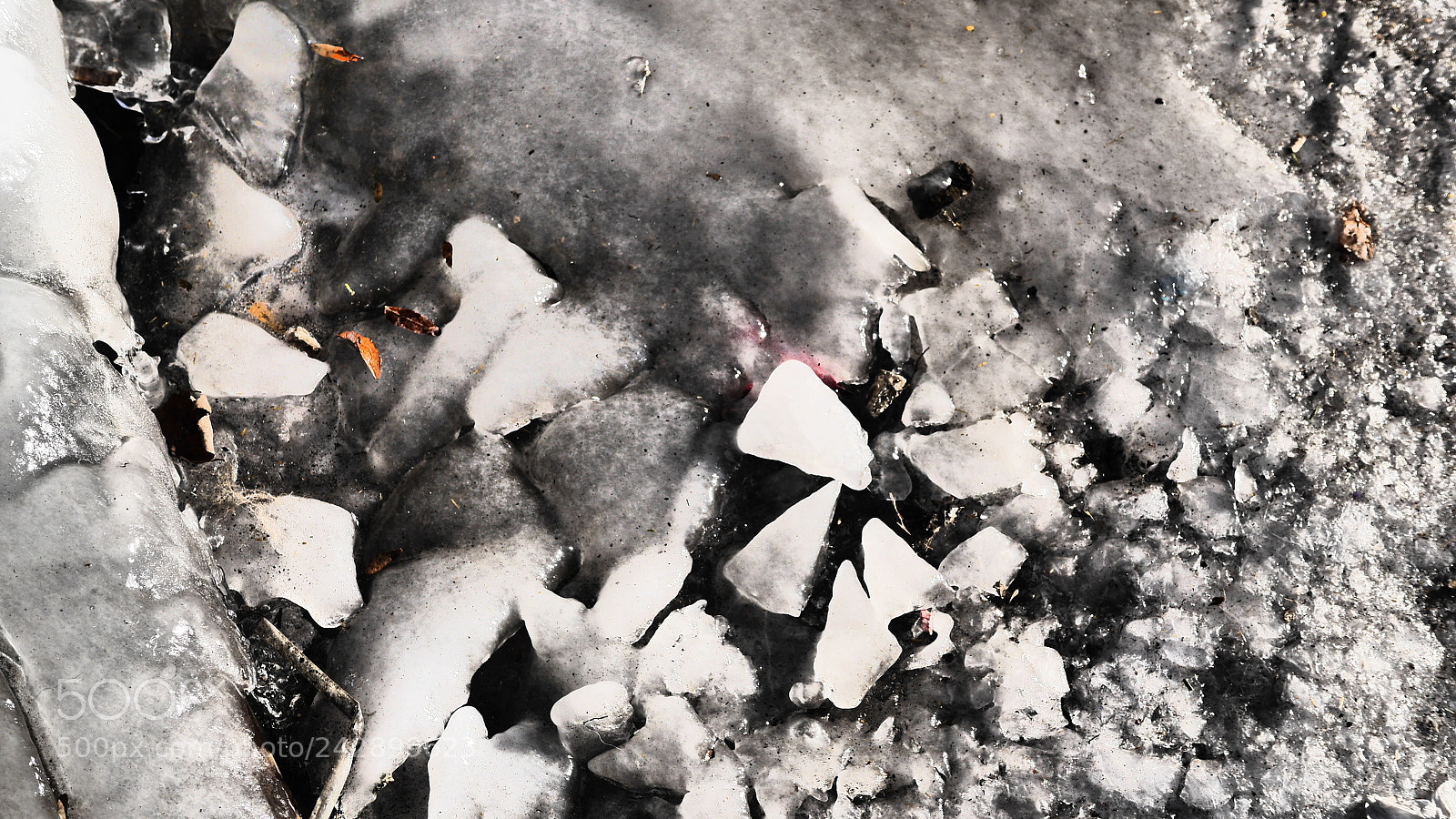 Panasonic Lumix DMC-GH3 sample photo. Dirty city ice photography