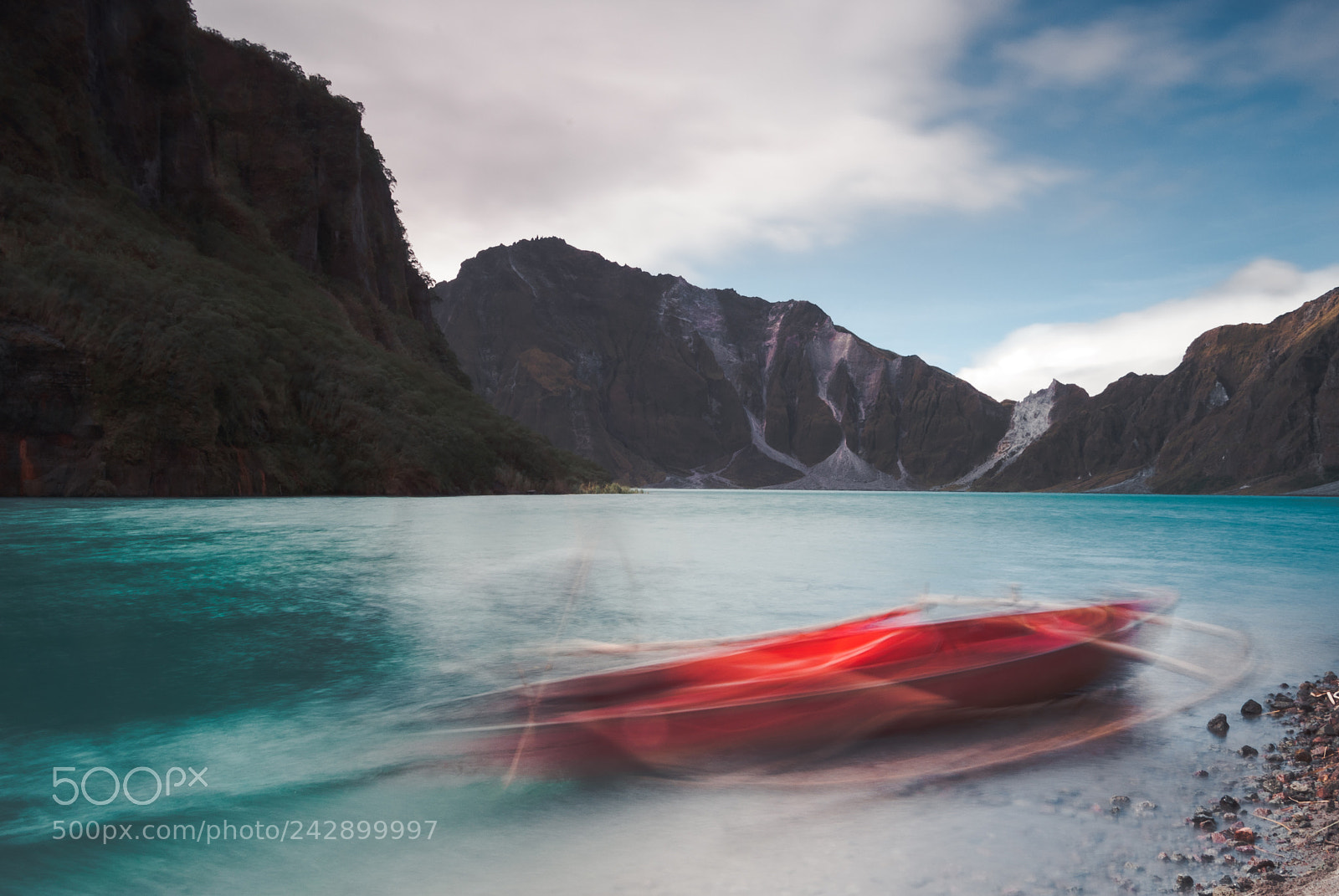 Nikon D80 sample photo. Mt. pinatubo boat photography