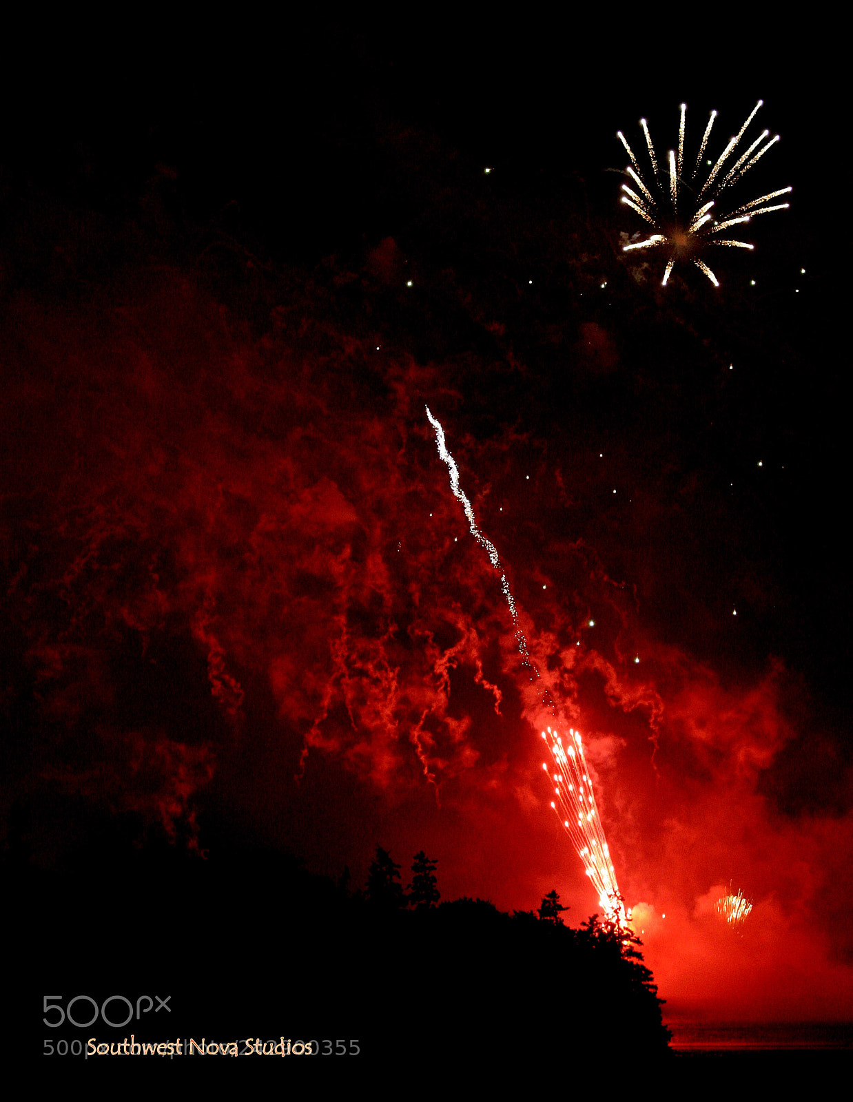 Canon EOS 350D (EOS Digital Rebel XT / EOS Kiss Digital N) sample photo. Fireworks photography