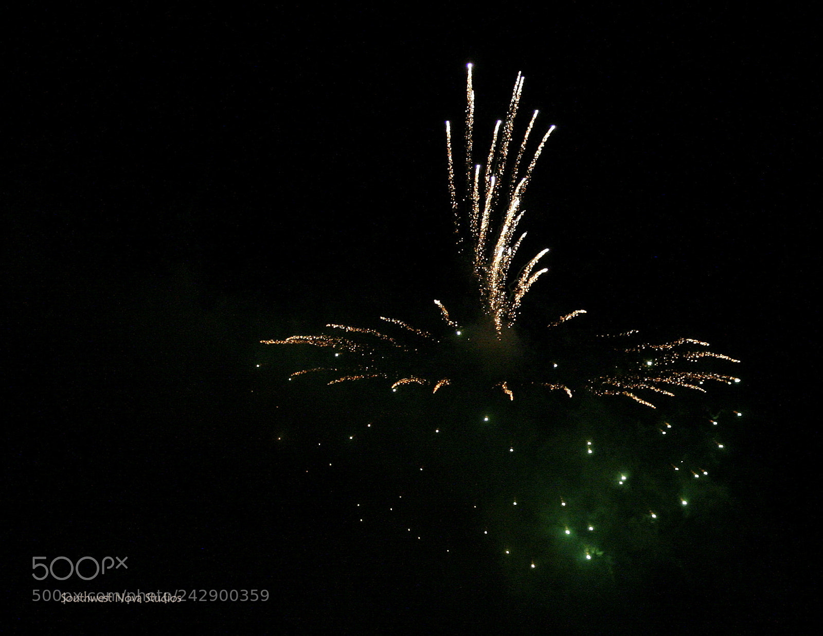 Canon EOS 350D (EOS Digital Rebel XT / EOS Kiss Digital N) sample photo. Fireworks photography