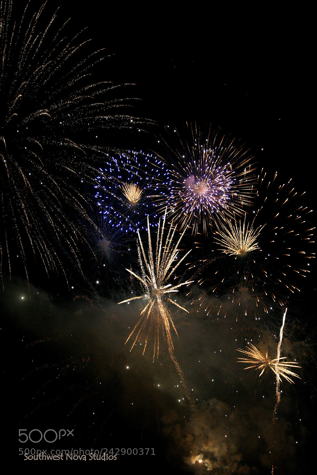 Canon EOS 350D (EOS Digital Rebel XT / EOS Kiss Digital N) sample photo. Fireworks photography