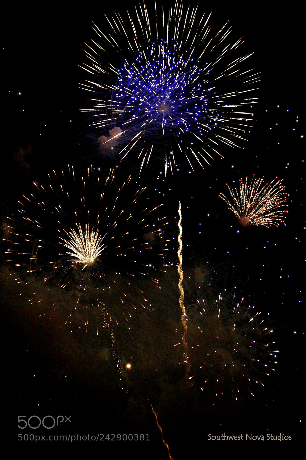 Canon EOS 350D (EOS Digital Rebel XT / EOS Kiss Digital N) sample photo. Fireworks photography