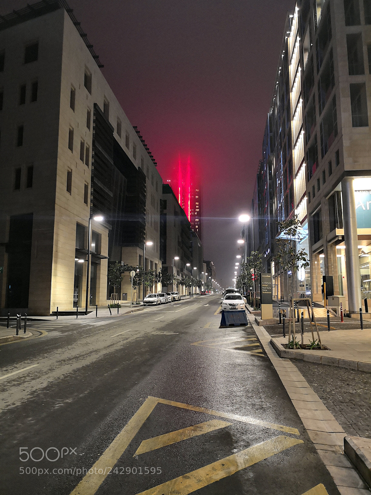 HUAWEI Mate 10 sample photo. Red eye tower photography