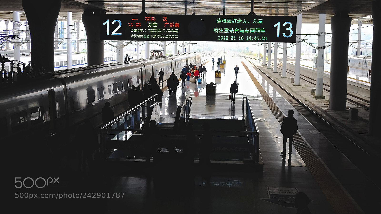 Fujifilm X-T1 sample photo. Boarding time photography