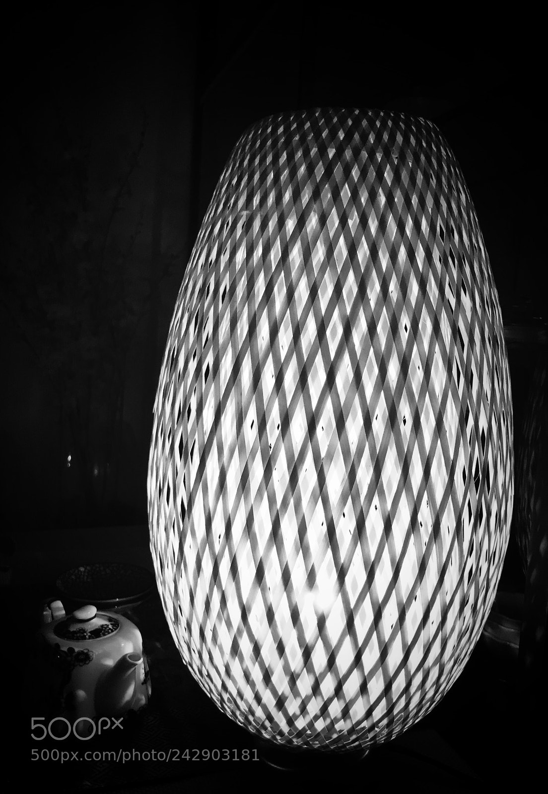 Apple iPhone 7 Plus sample photo. Lantern photography