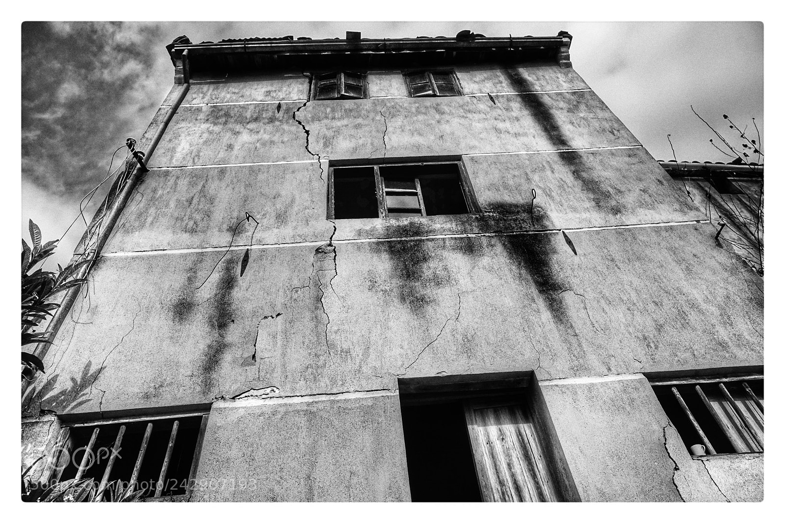 Sony a7 II sample photo. Dangerous building photography