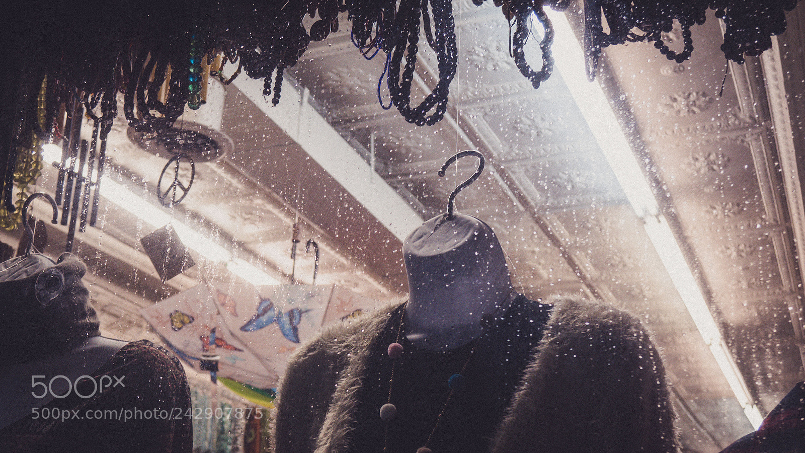 Panasonic Lumix DMC-GH4 sample photo. Window shopping photography