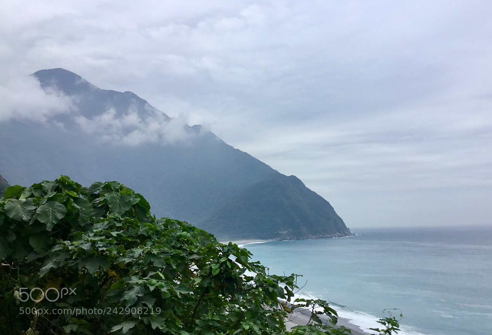 Apple iPad sample photo. Cloudy bay photography
