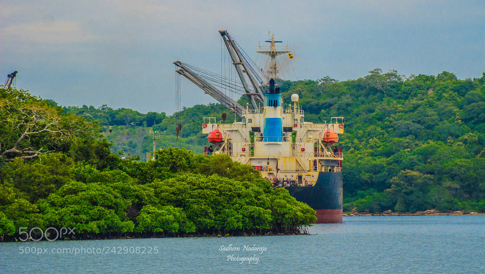 Nikon D7100 sample photo. Hidden ship photography