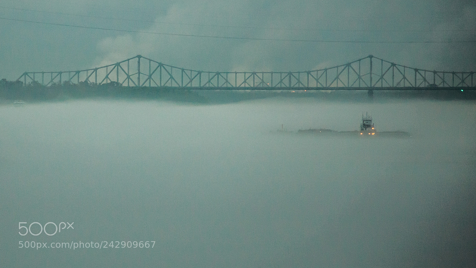Canon EOS-1Ds Mark III sample photo. Tug in fog photography
