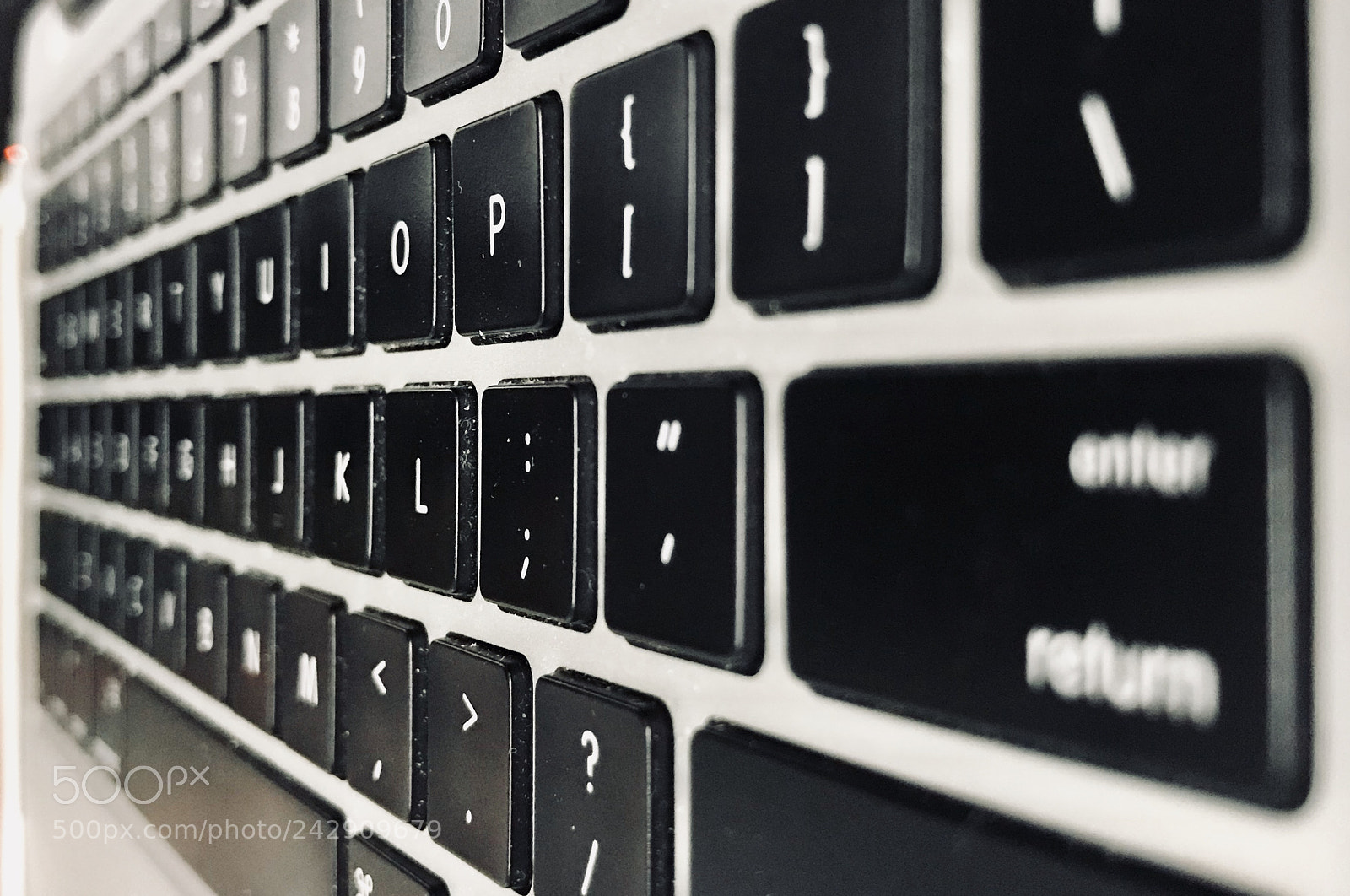 Apple iPhone 7 Plus sample photo. Keyboard photography