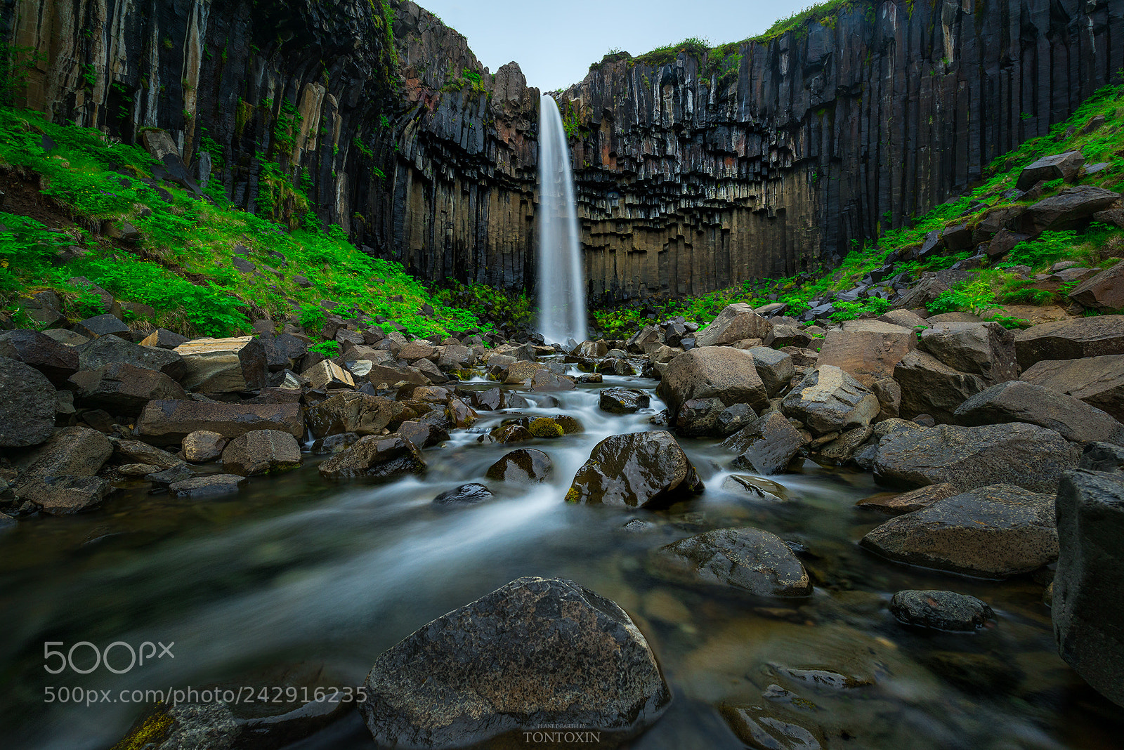 Nikon D810 sample photo. Rhythm of dark column photography
