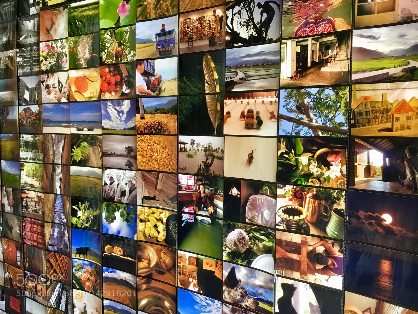 Apple iPad sample photo. The mural photography