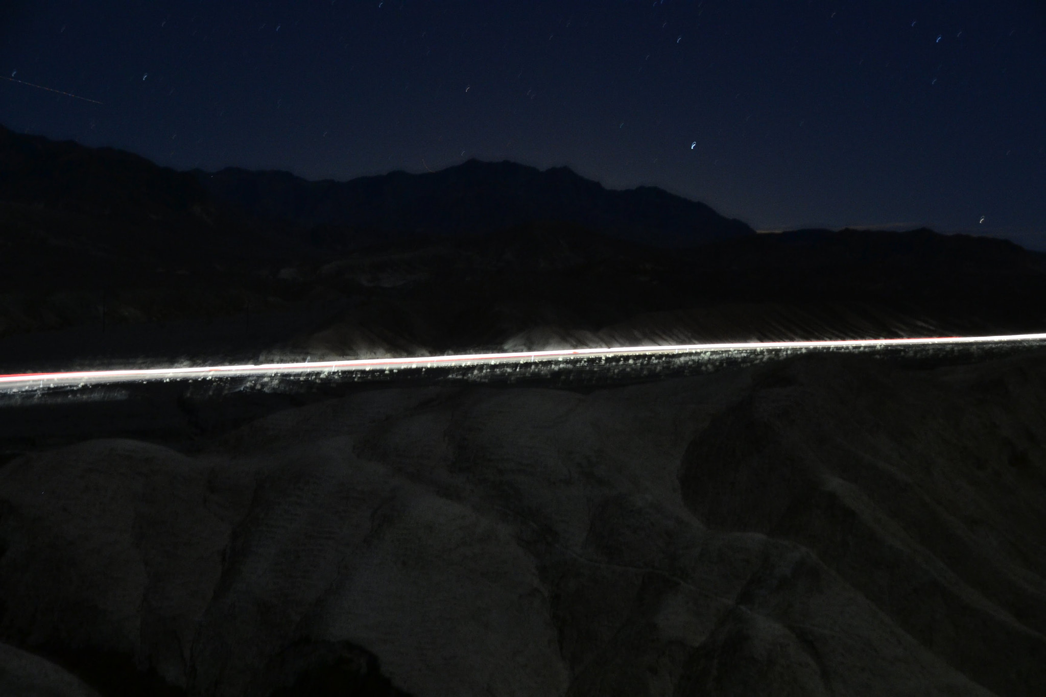 Sigma 18-250mm F3.5-6.3 DC Macro OS HSM sample photo. Lightsaber in death valley photography