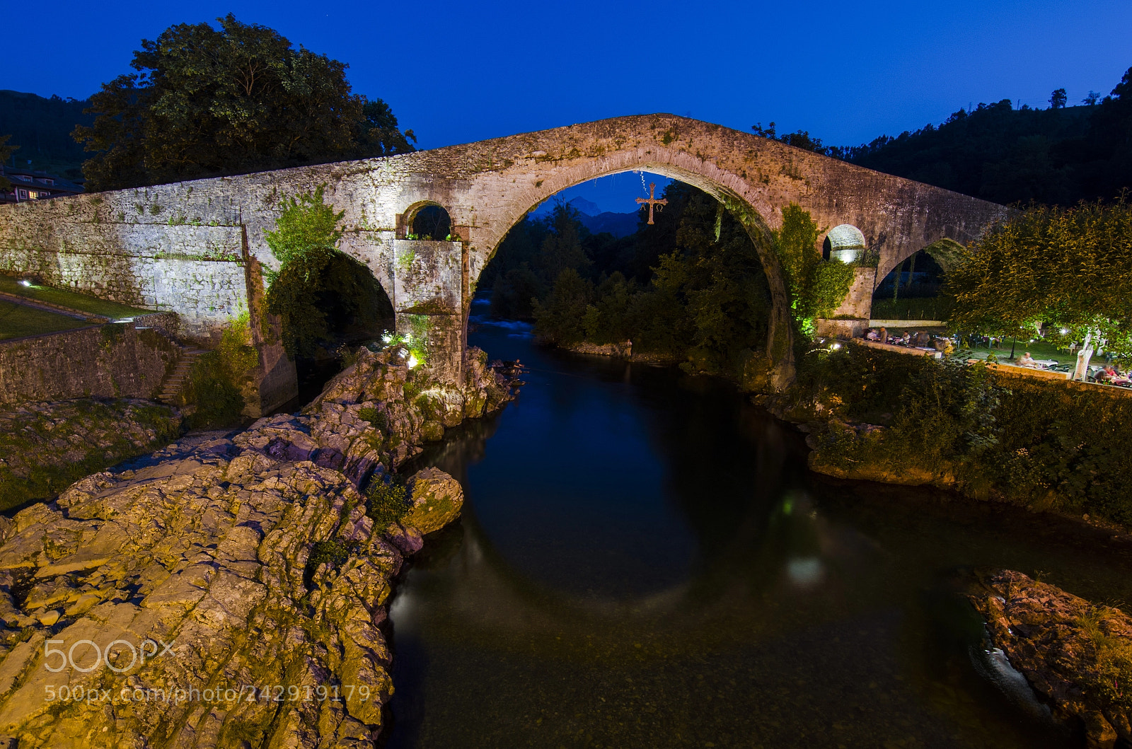 Nikon D5100 sample photo. Cangas de onis photography