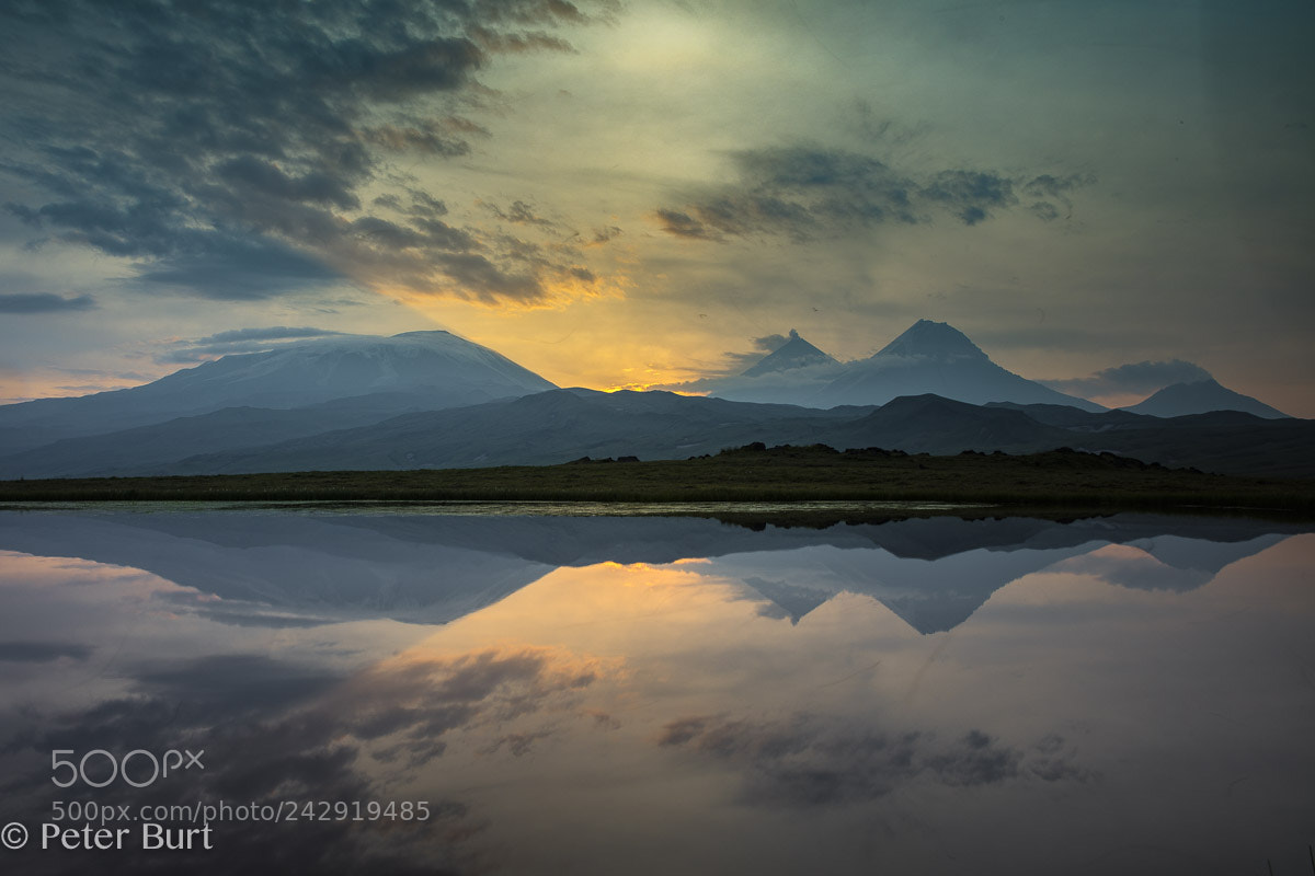 Canon EOS 5DS R sample photo. Two volcanos erupting photography