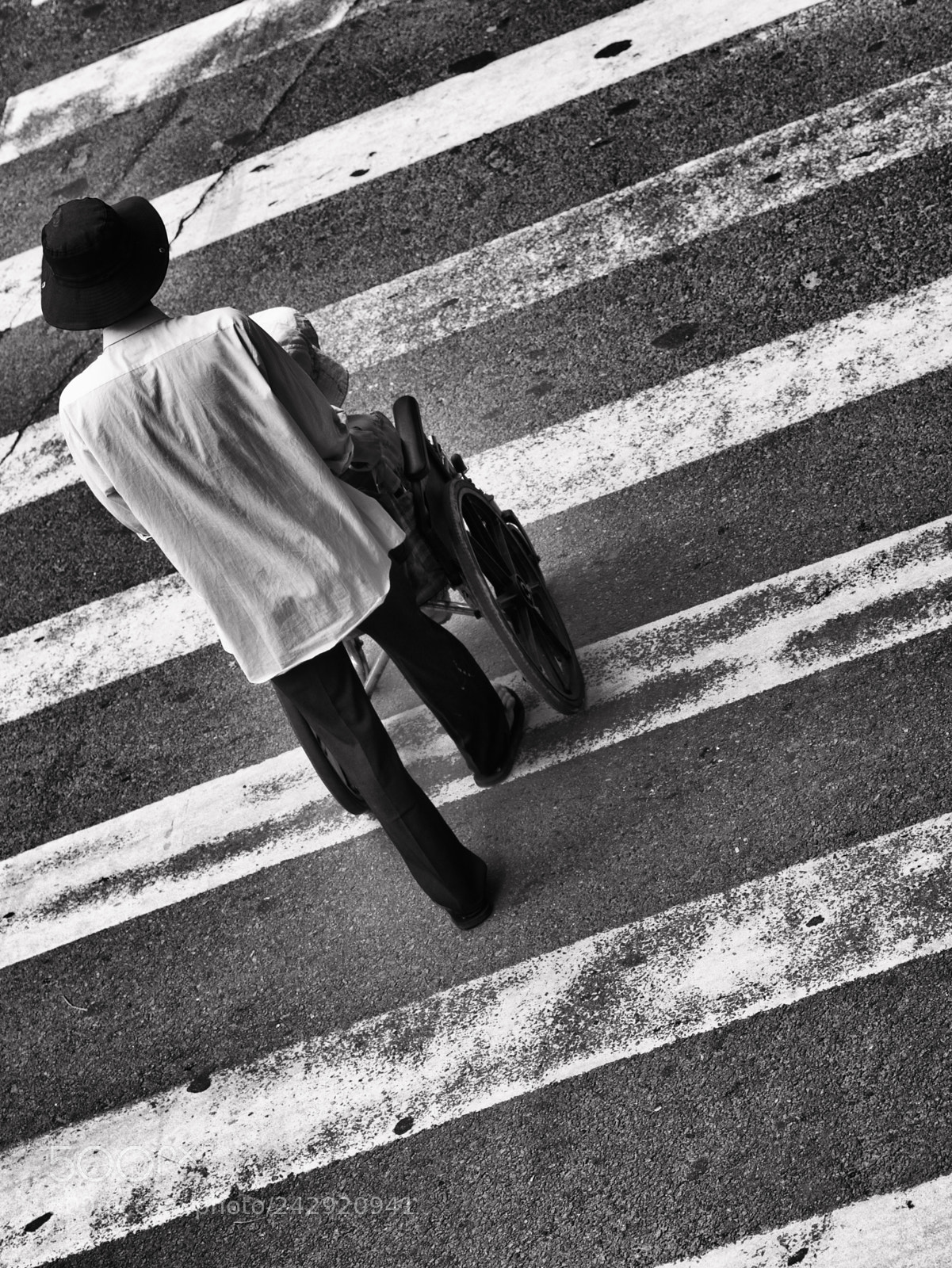 Panasonic Lumix DMC-GX7 sample photo. Saigon crossing photography