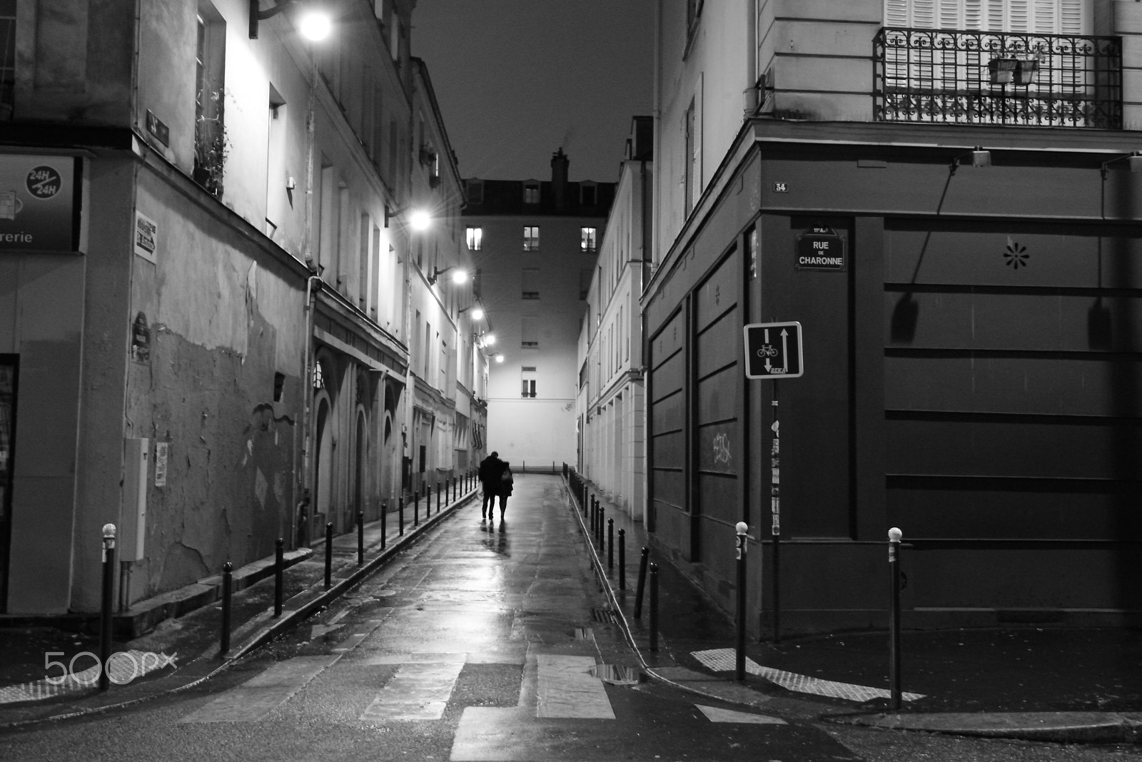 Nikon AF-S Nikkor 24-70mm F2.8G ED sample photo. Lonely night in paris photography