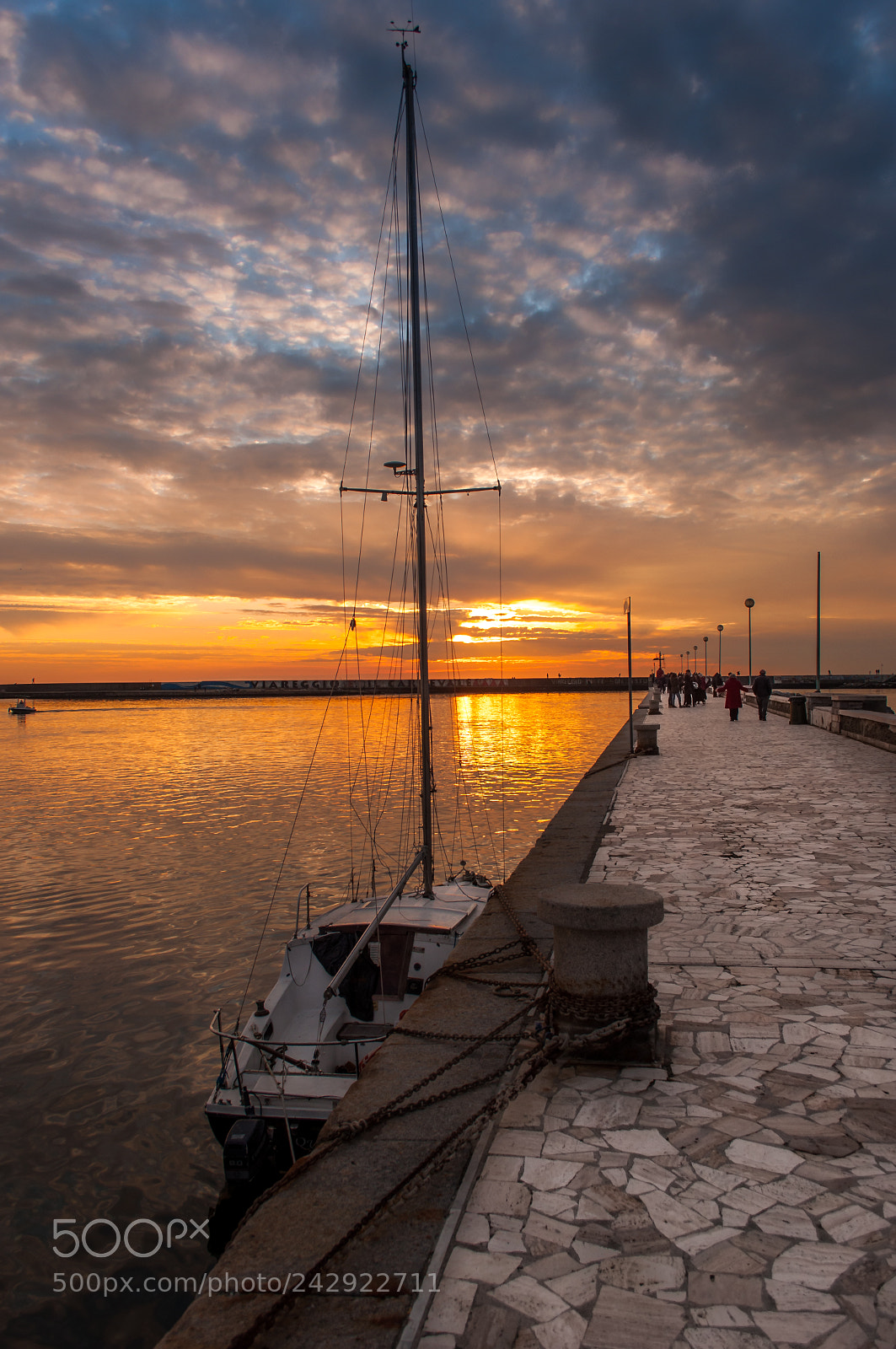 Nikon D90 sample photo. Boat photography