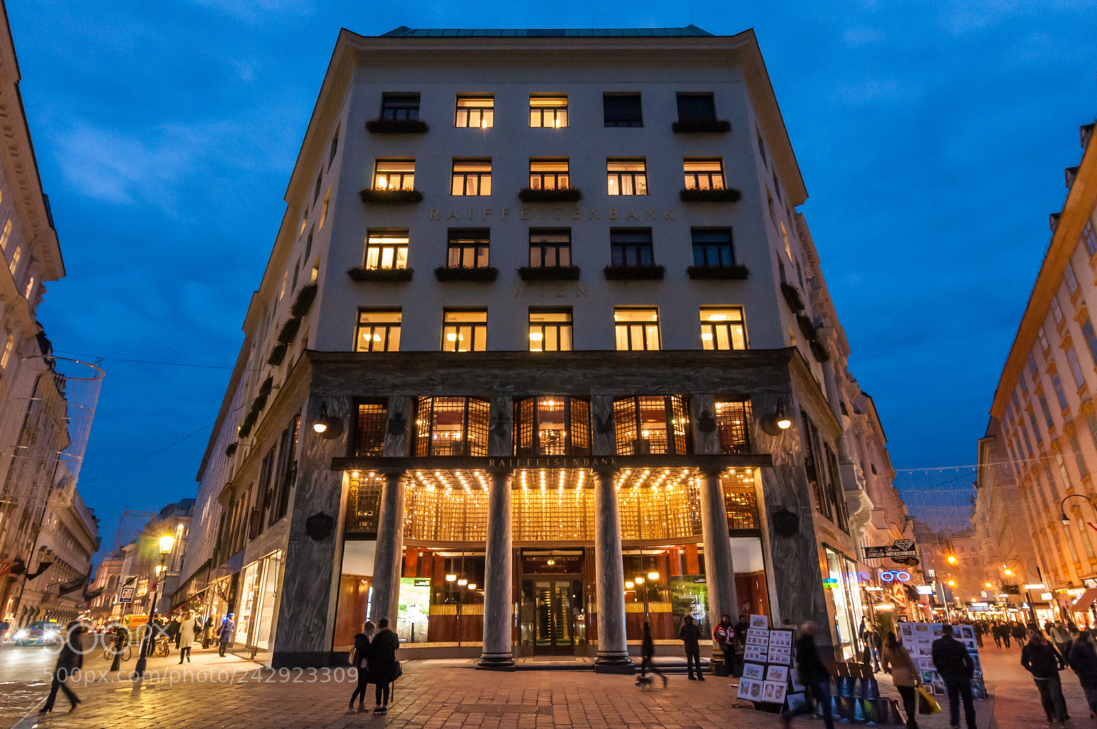 Nikon D90 sample photo. Raiffeisen bank photography