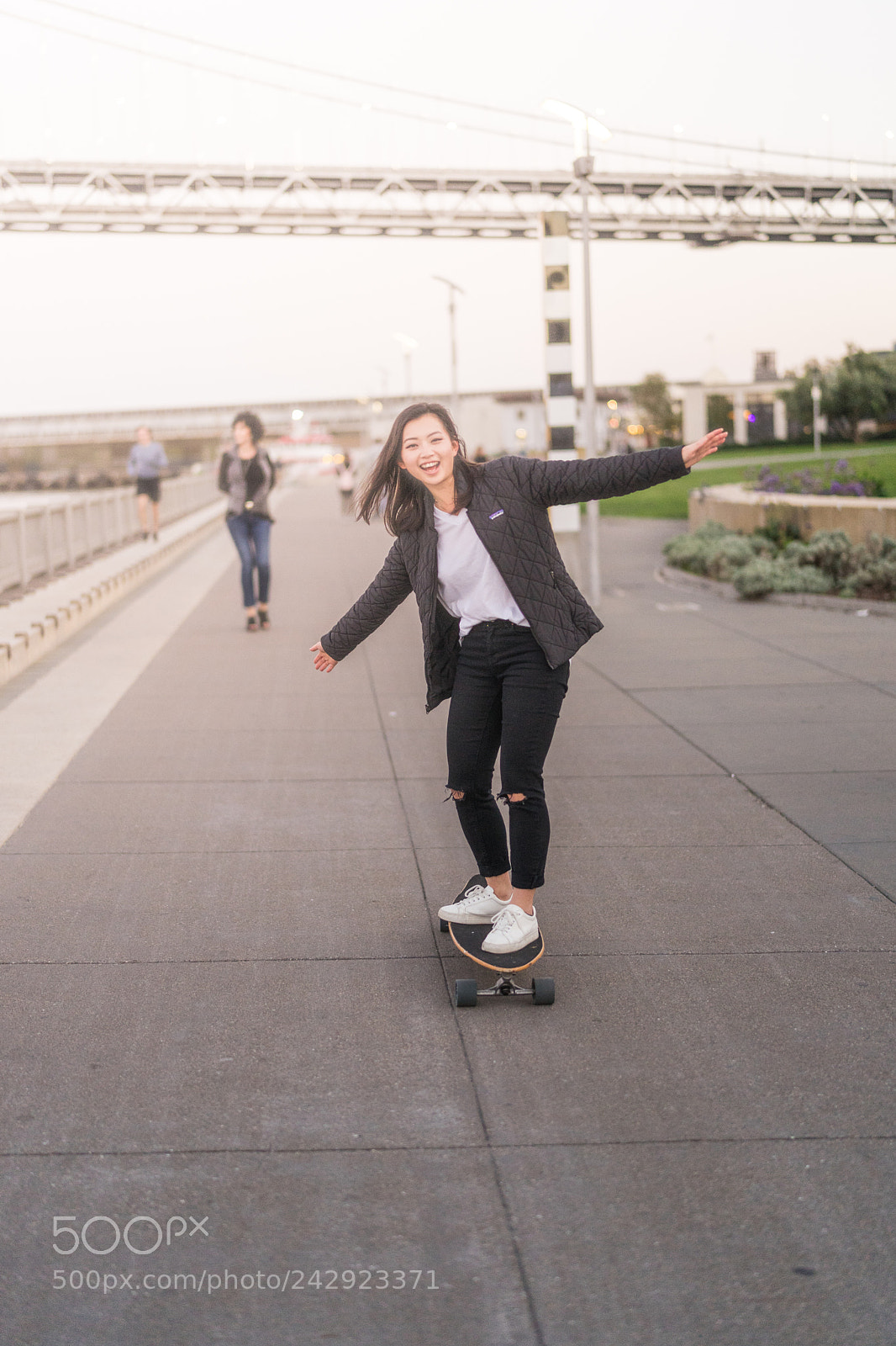 Sony a7 II sample photo. Making my way downtown photography
