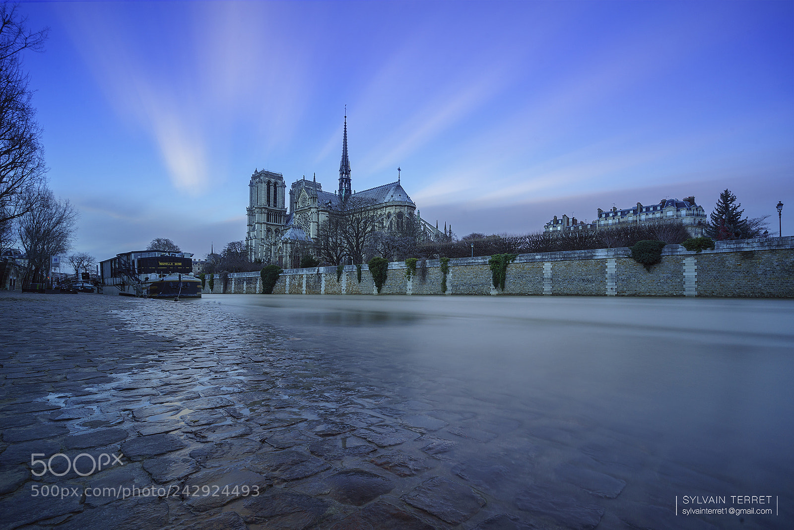 Sony a7R sample photo. Entre seine et ciel. photography