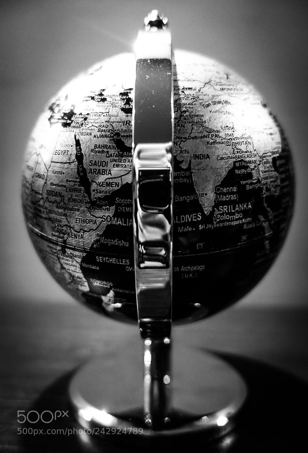 Sony Cyber-shot DSC-RX100 IV sample photo. Globe.. photography