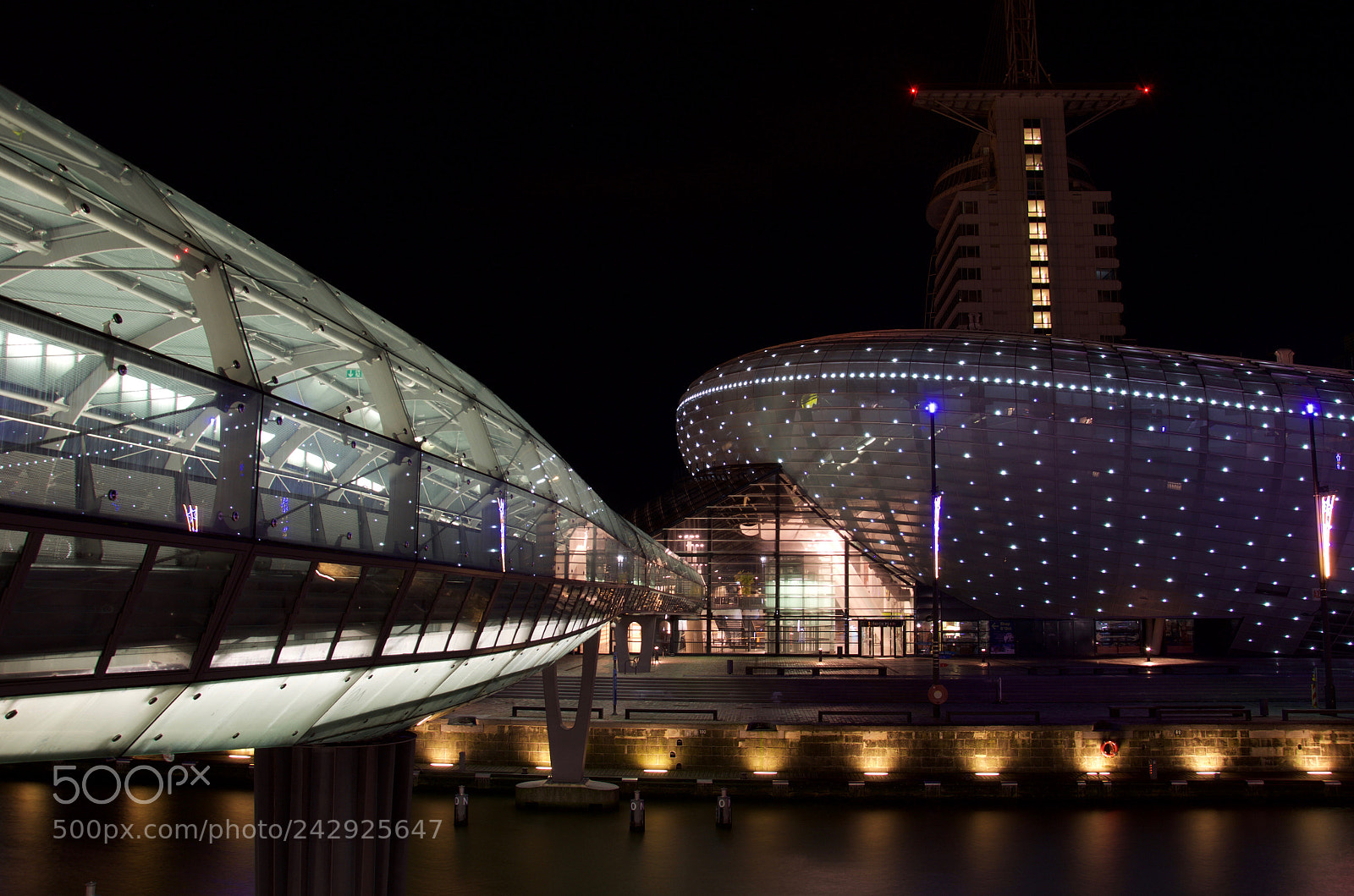 Nikon D5100 sample photo. Bremerhaven klimahaus photography