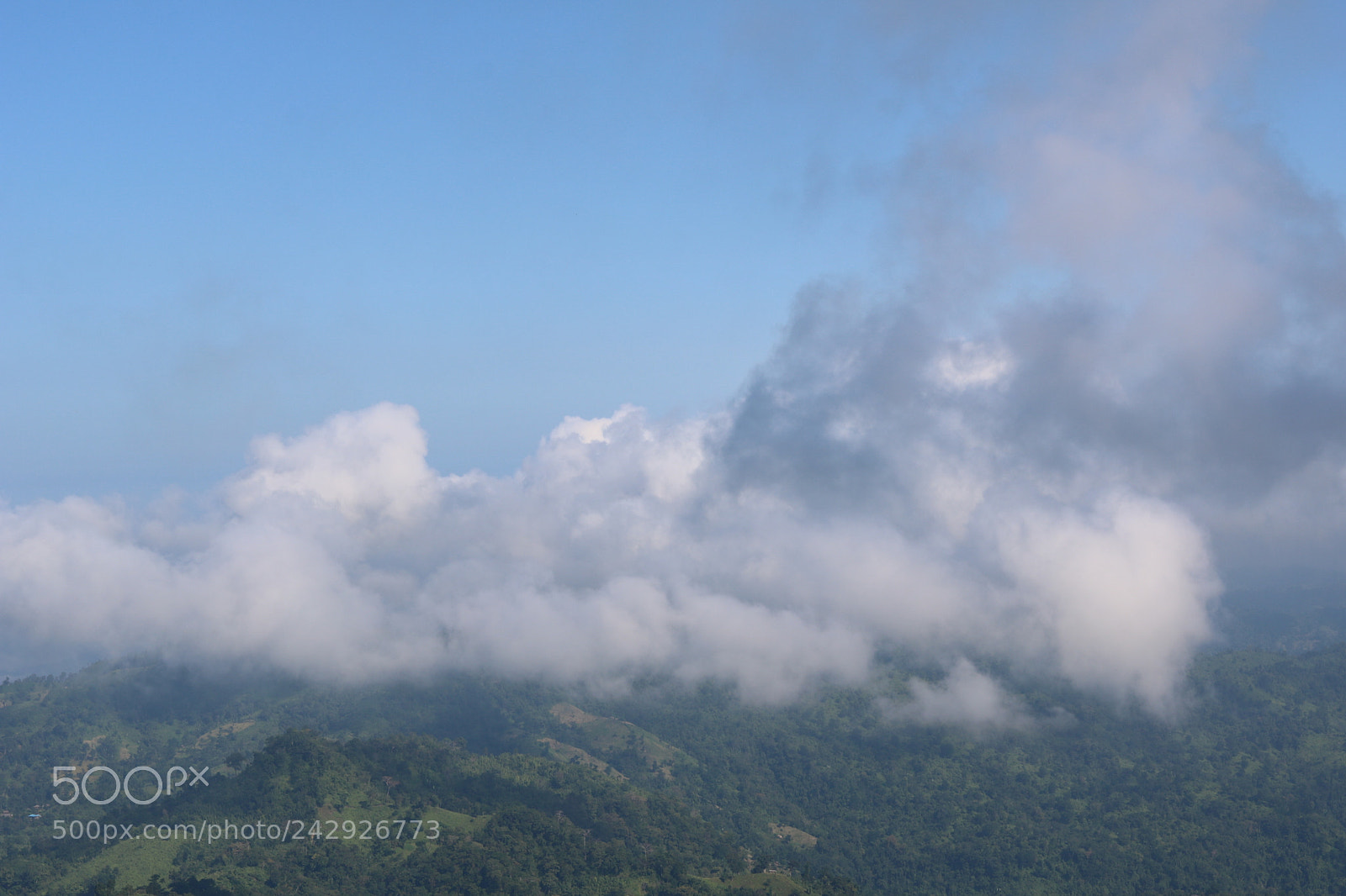 Canon EOS 750D (EOS Rebel T6i / EOS Kiss X8i) + Canon EF 50mm F1.8 STM sample photo. Sky hill photography