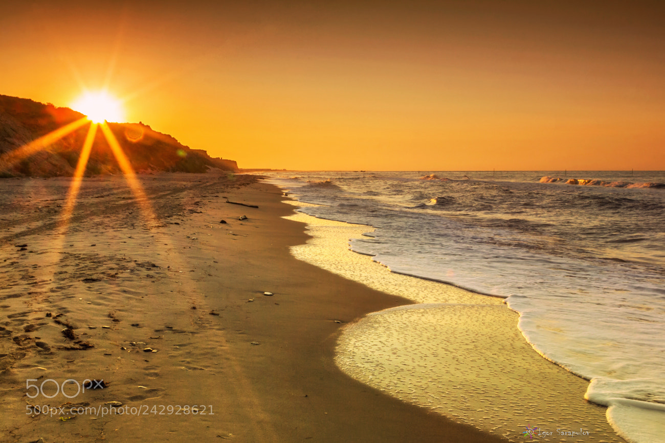 Canon EOS 60D sample photo. Sunrise on the black photography