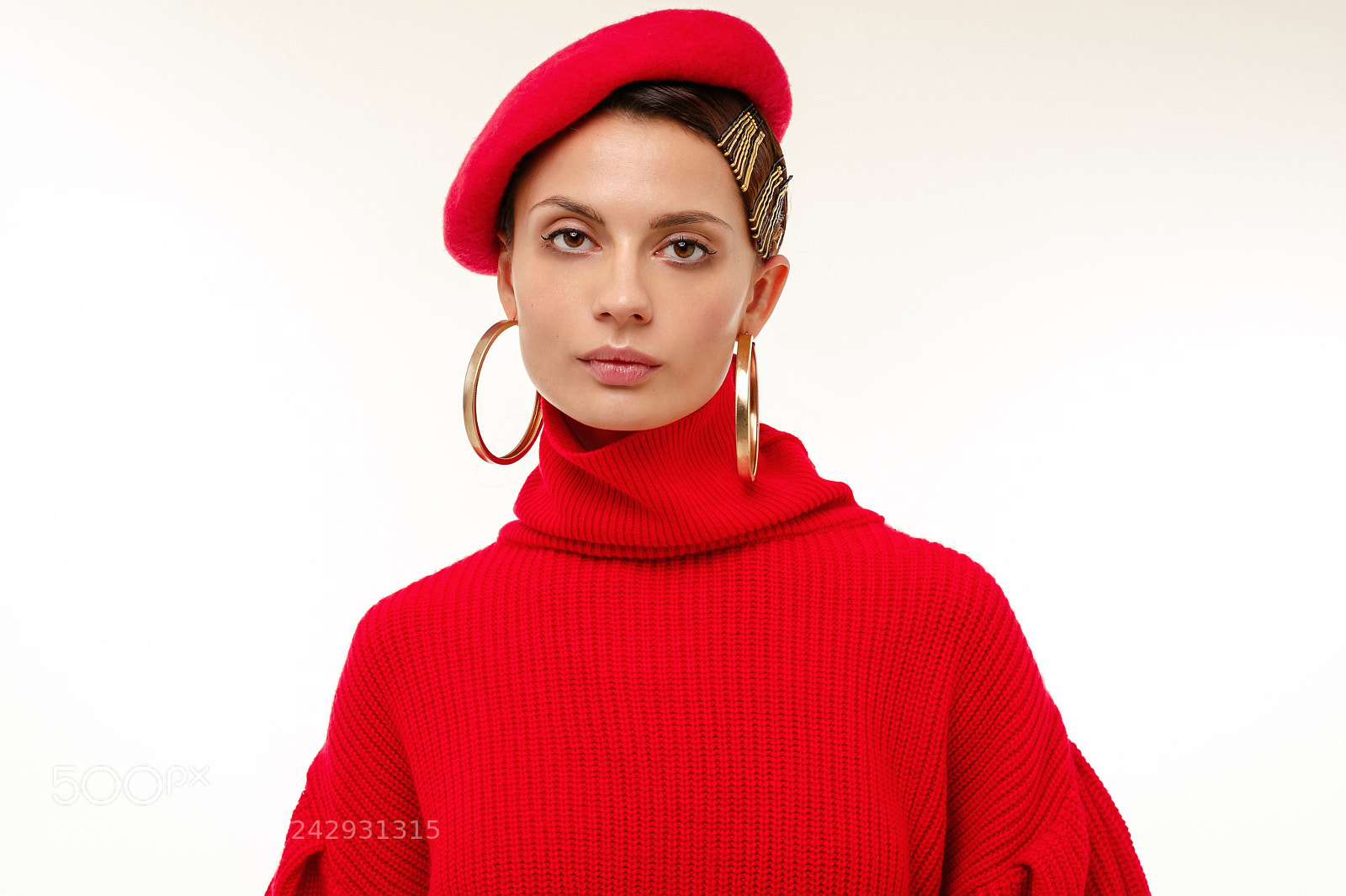 Canon EOS 7D Mark II sample photo. Red photography