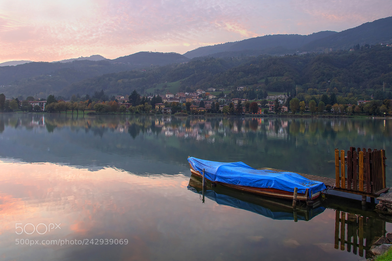Olympus OM-D E-M5 sample photo. Lago di endine photography