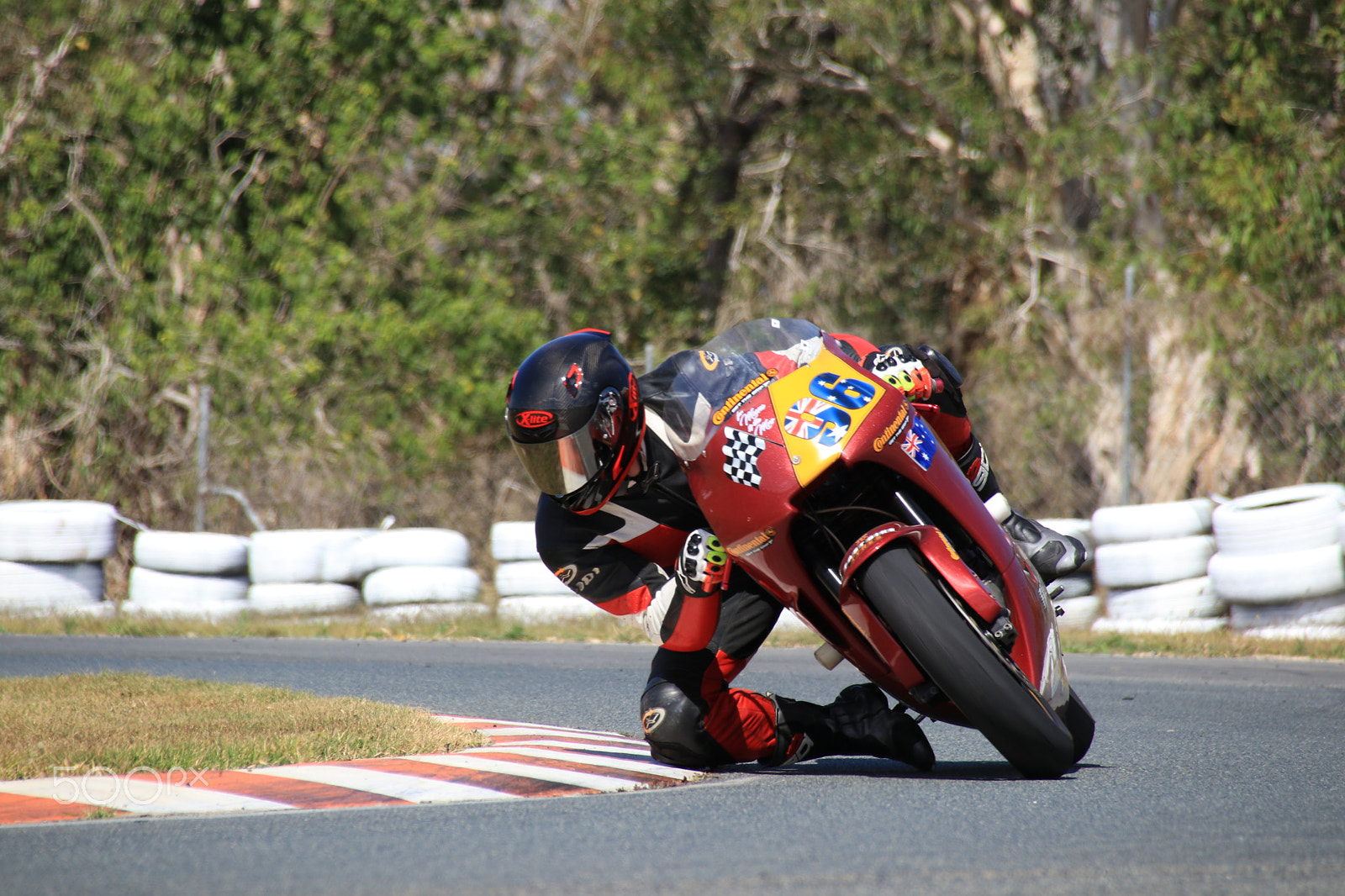 Sigma 18-250mm F3.5-6.3 DC OS HSM sample photo. Knee down stay upright photography