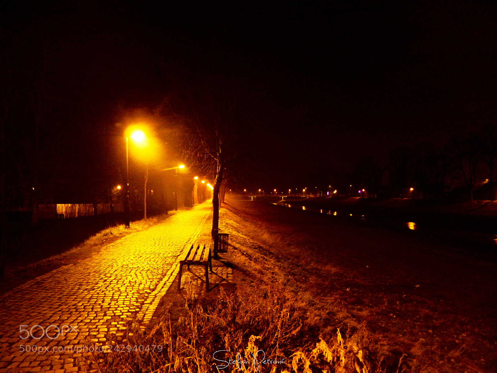 Nikon COOLPIX L310 sample photo. Broadwalk photography
