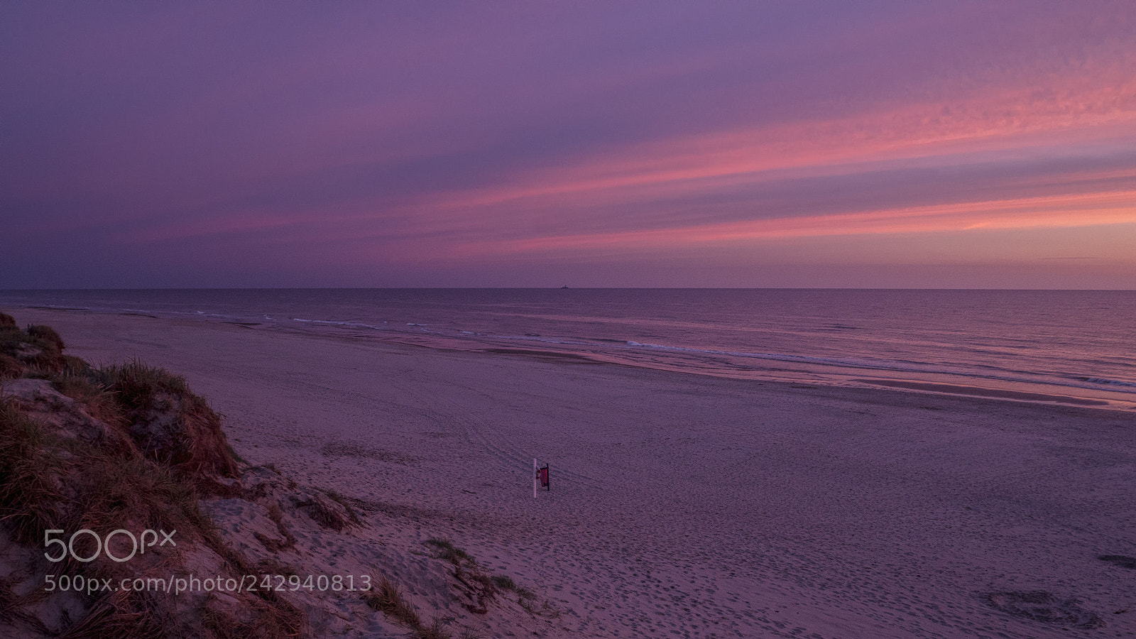 Panasonic Lumix DMC-GX8 sample photo. Sunset at the beach photography