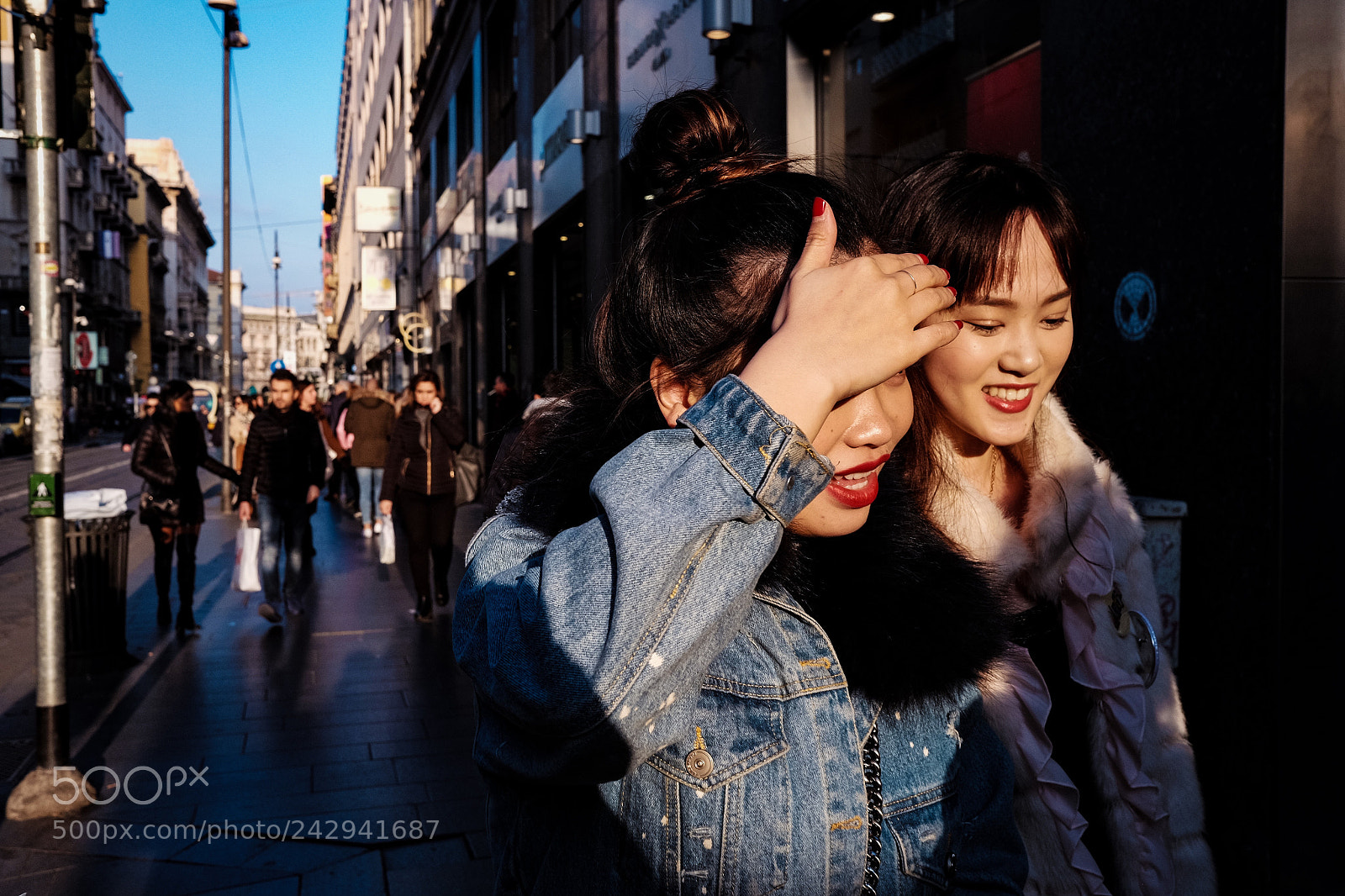 Fujifilm X-T1 sample photo. Shopping fever. photography