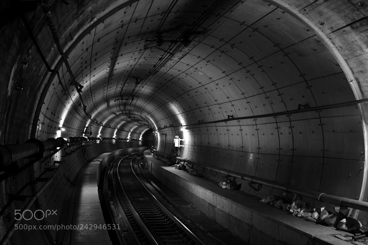 Sony a7R III sample photo. Tokyo subway photography
