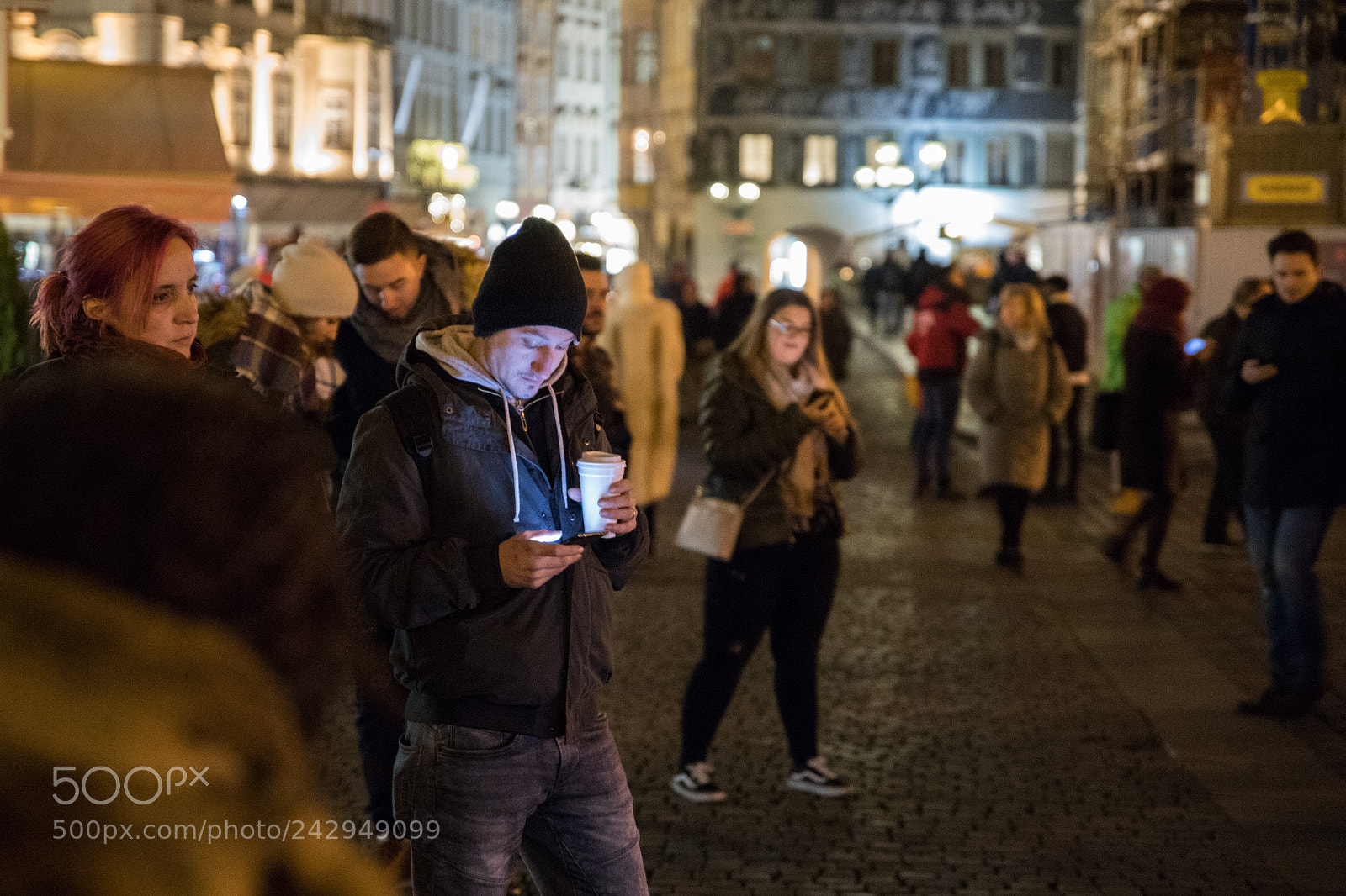 Canon EOS 6D Mark II sample photo. Town square photography